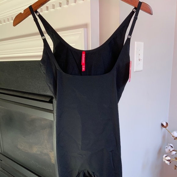 Spanx Bodysuit Open Bust Mid Thigh Ladies Medium in Very Black Shapewear - Picture 16 of 16